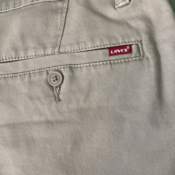 Levi's Chino Pants Men XX 36X30.5 Tan Relaxed Taper Mid Rise Office Chore Casual - Picture 3 of 11
